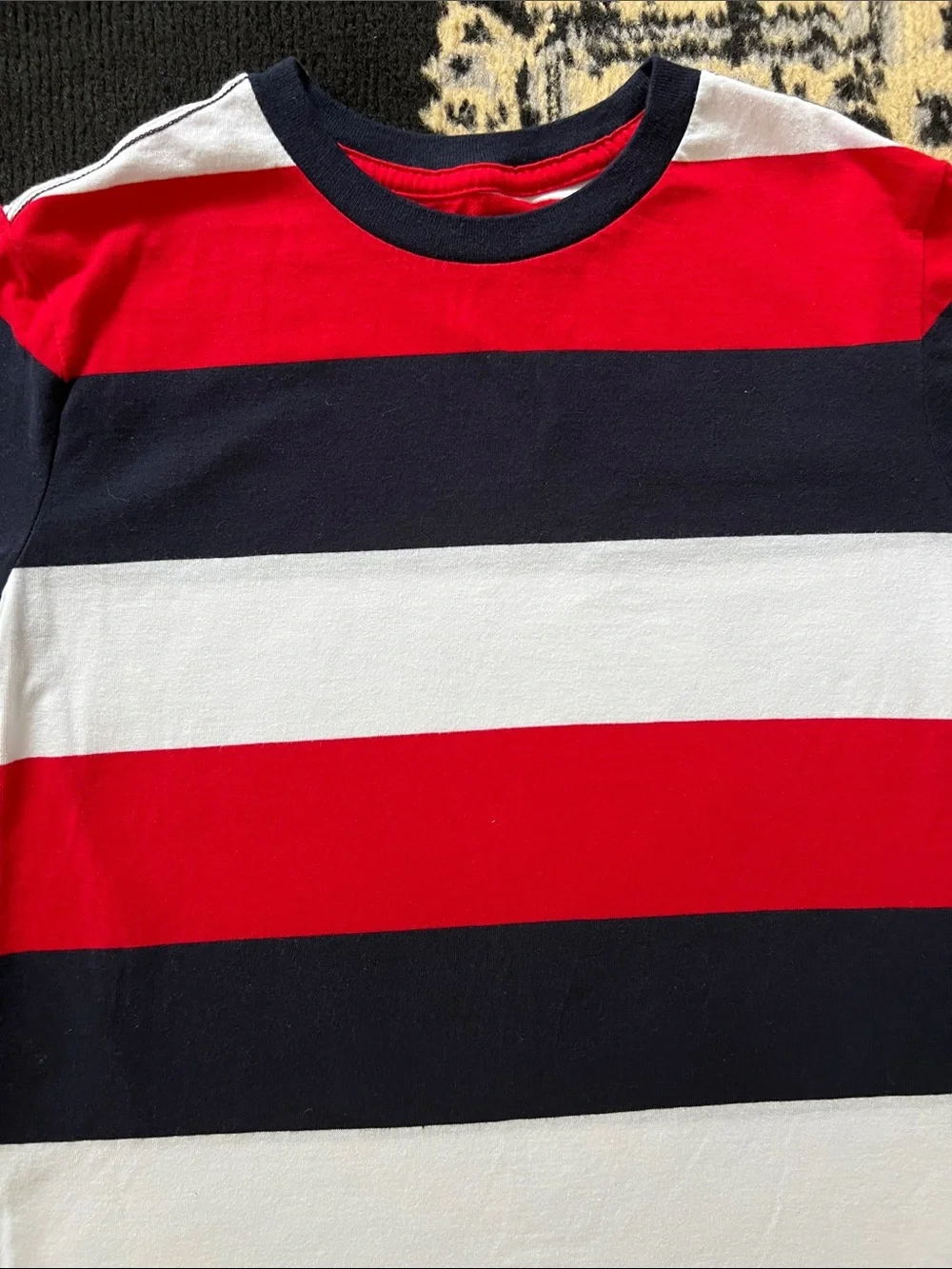 Boys Old Navy tees